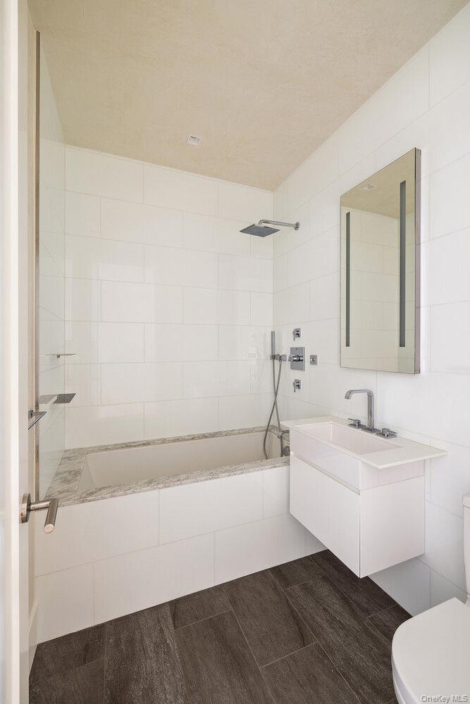 290 WEST Street Unit 5B, Manhattan NY 10013