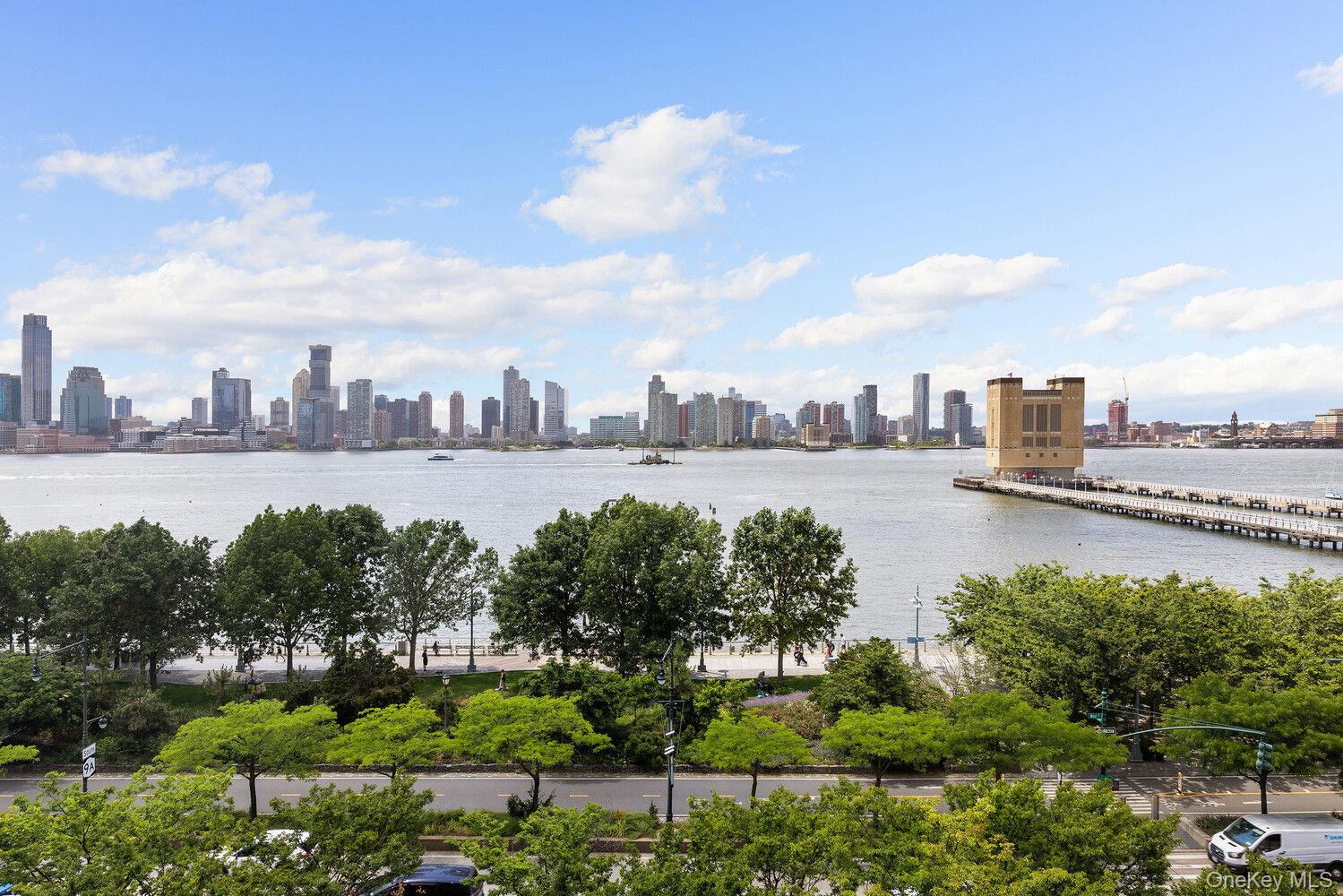 290 WEST Street Unit 5B, Manhattan NY 10013