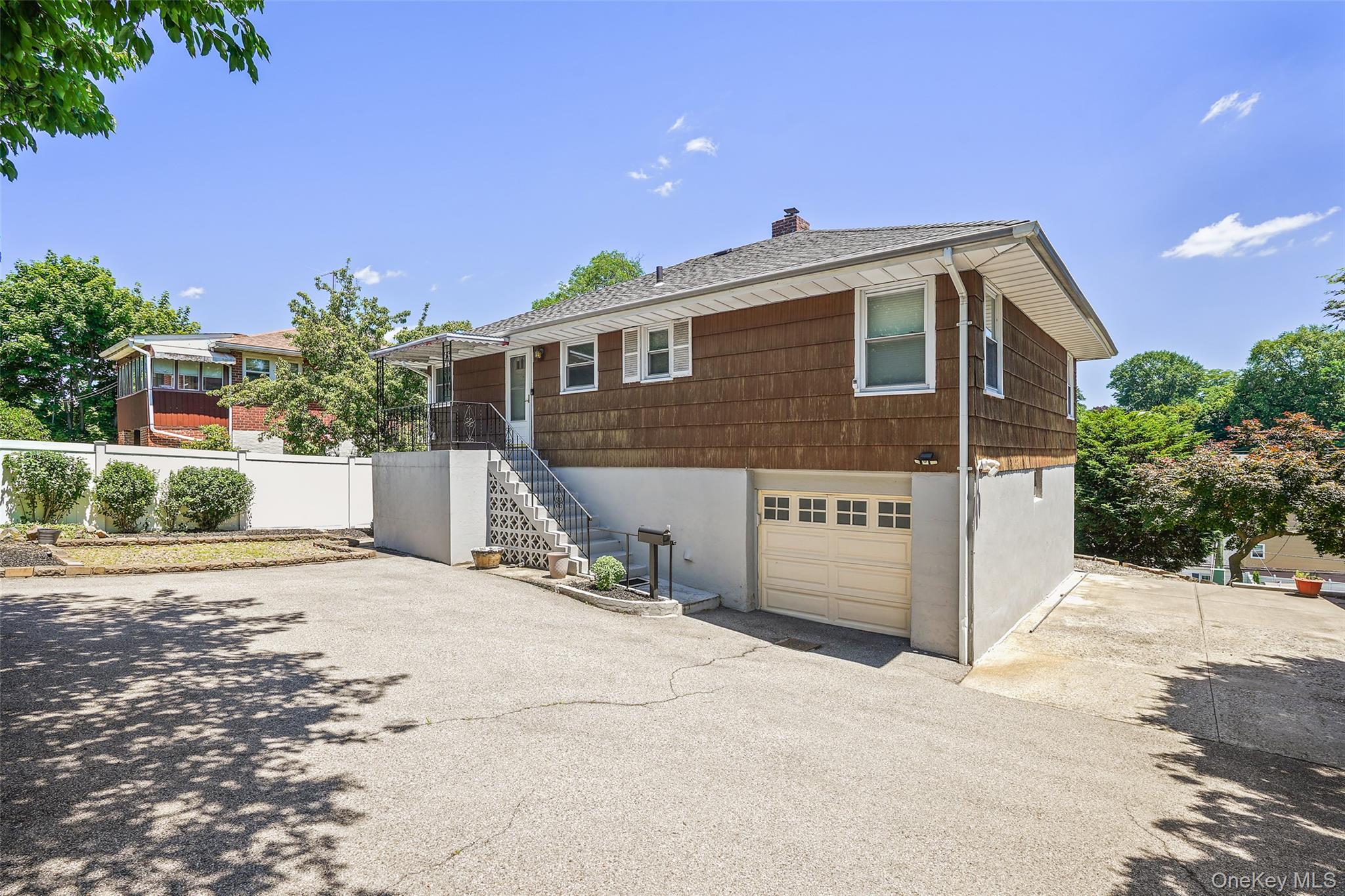 816 N Broadway, Yonkers NY 10701