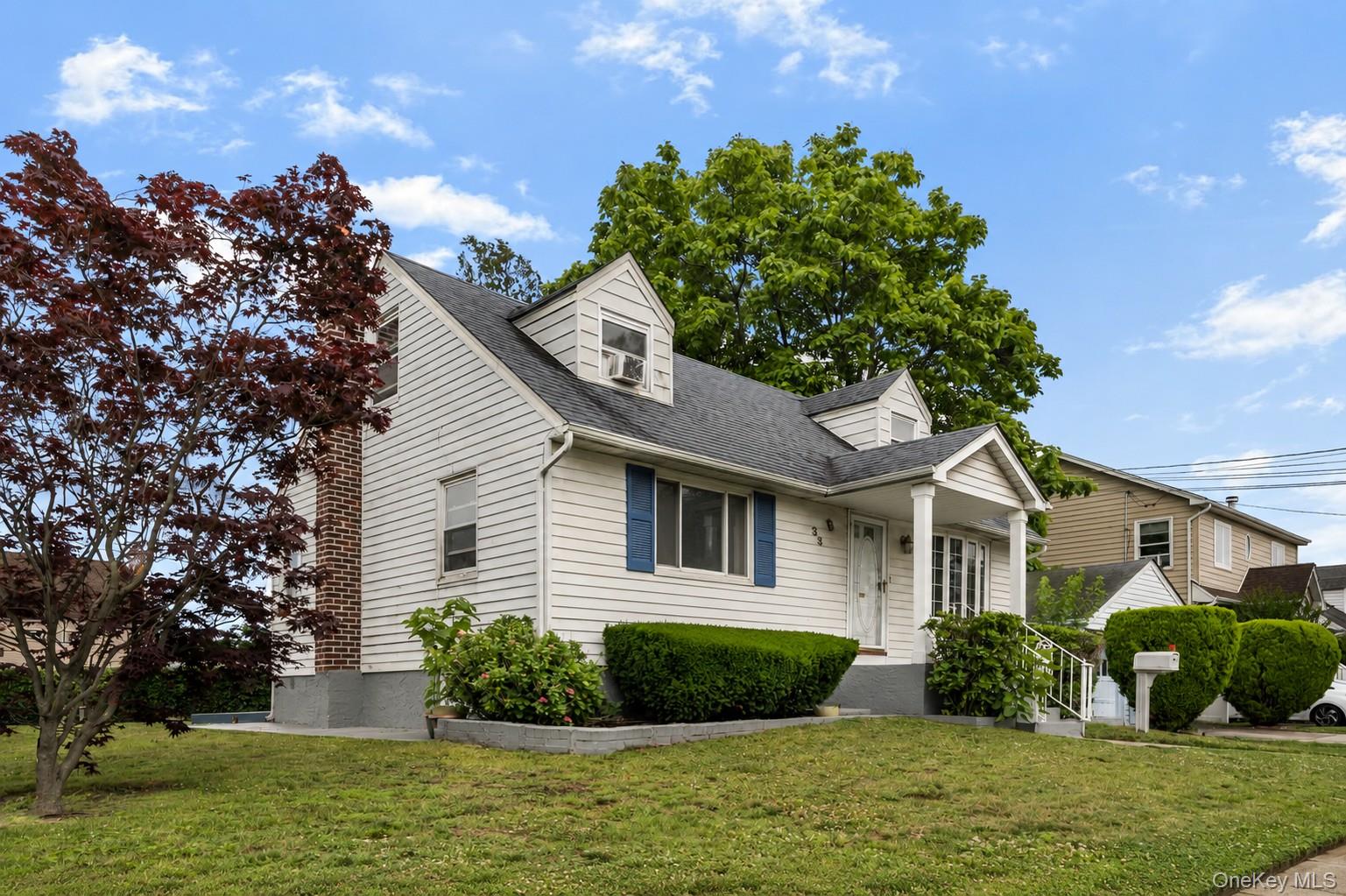 33 N Montgomery Street, Valley Stream NY 11580