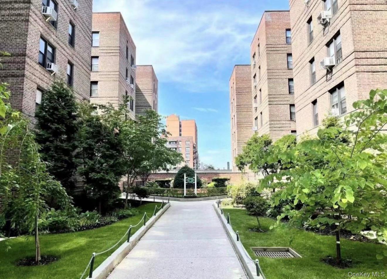 43-40 Union Street Unit 2D, Flushing NY 11355