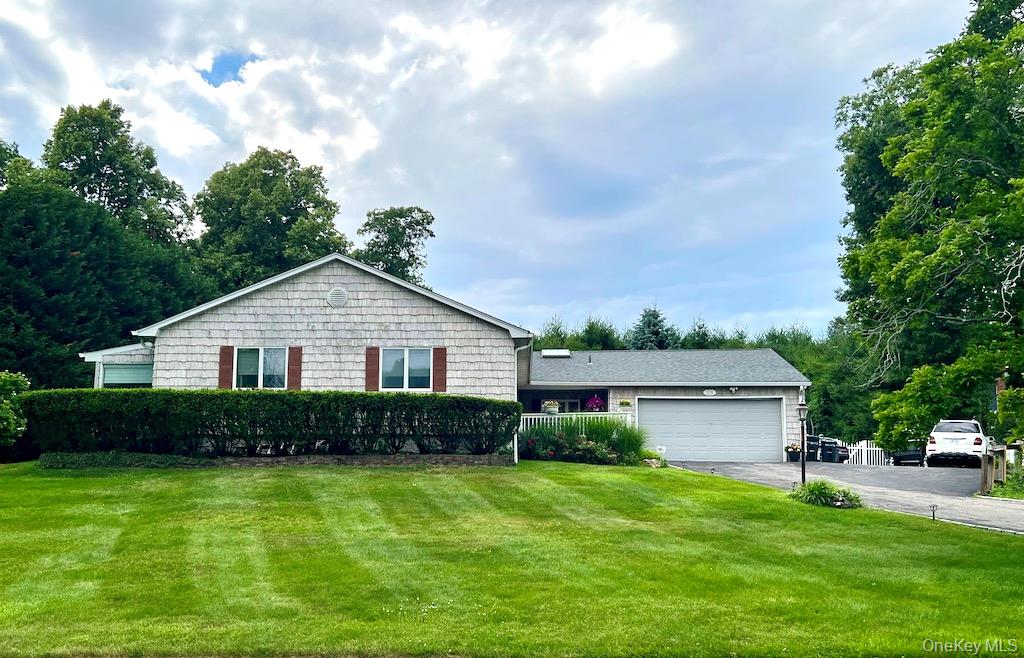 28 View Road, East Setauket NY 11733