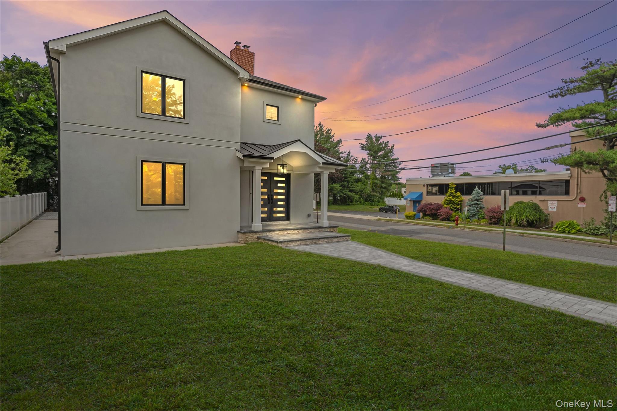 29 Garfield Place, Roslyn Heights NY 11577