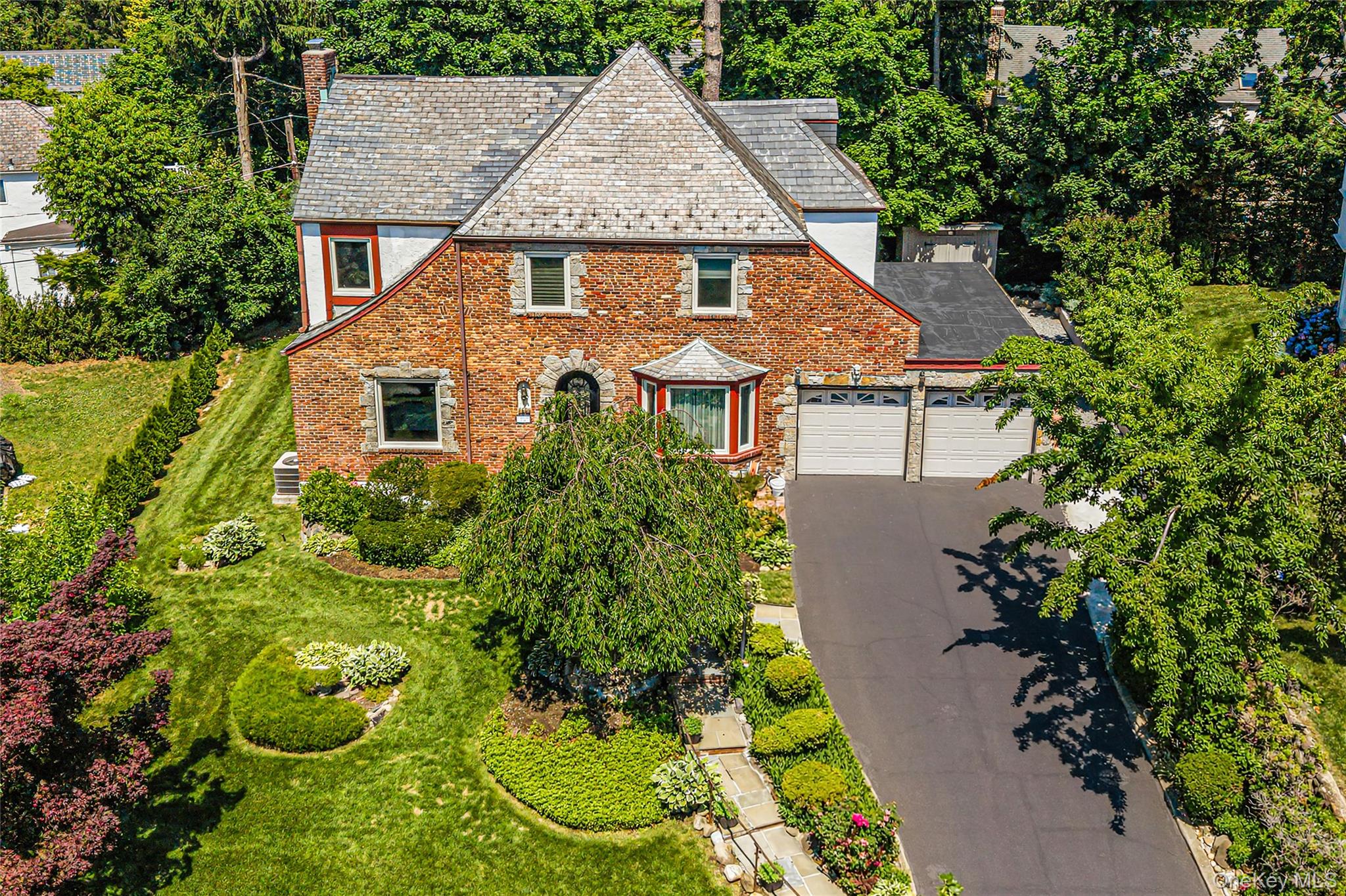 36 Strathmore Road, Great Neck NY 11023