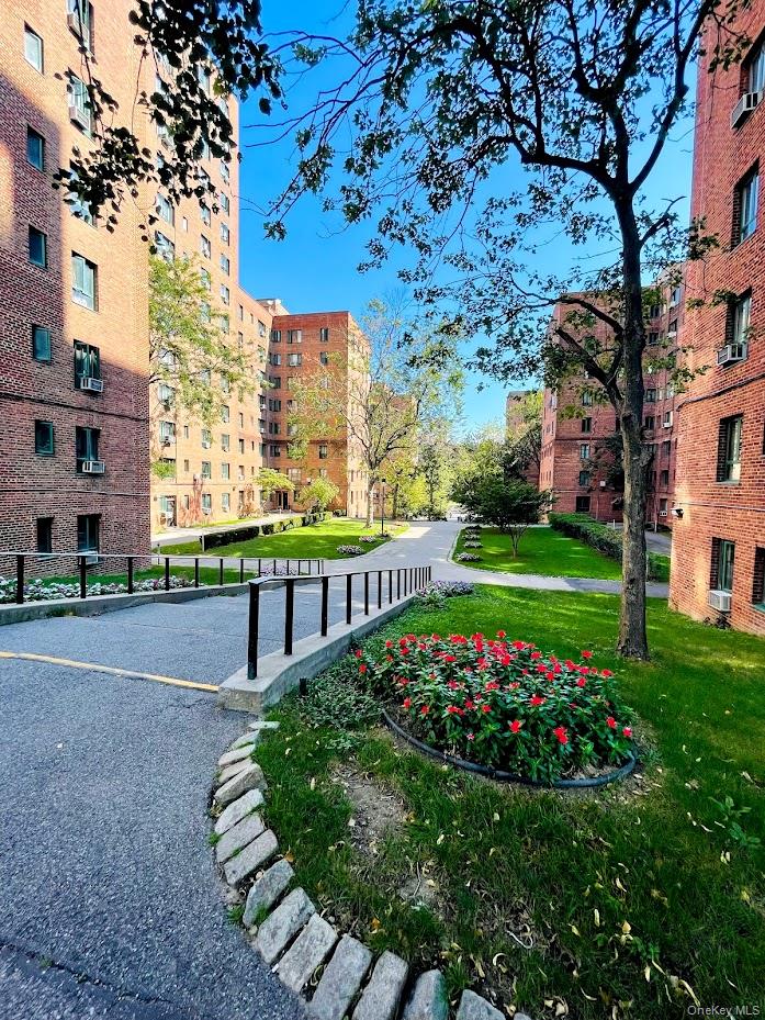 1686 Metropolitan Avenue Unit 4H, Bronx NY 10462