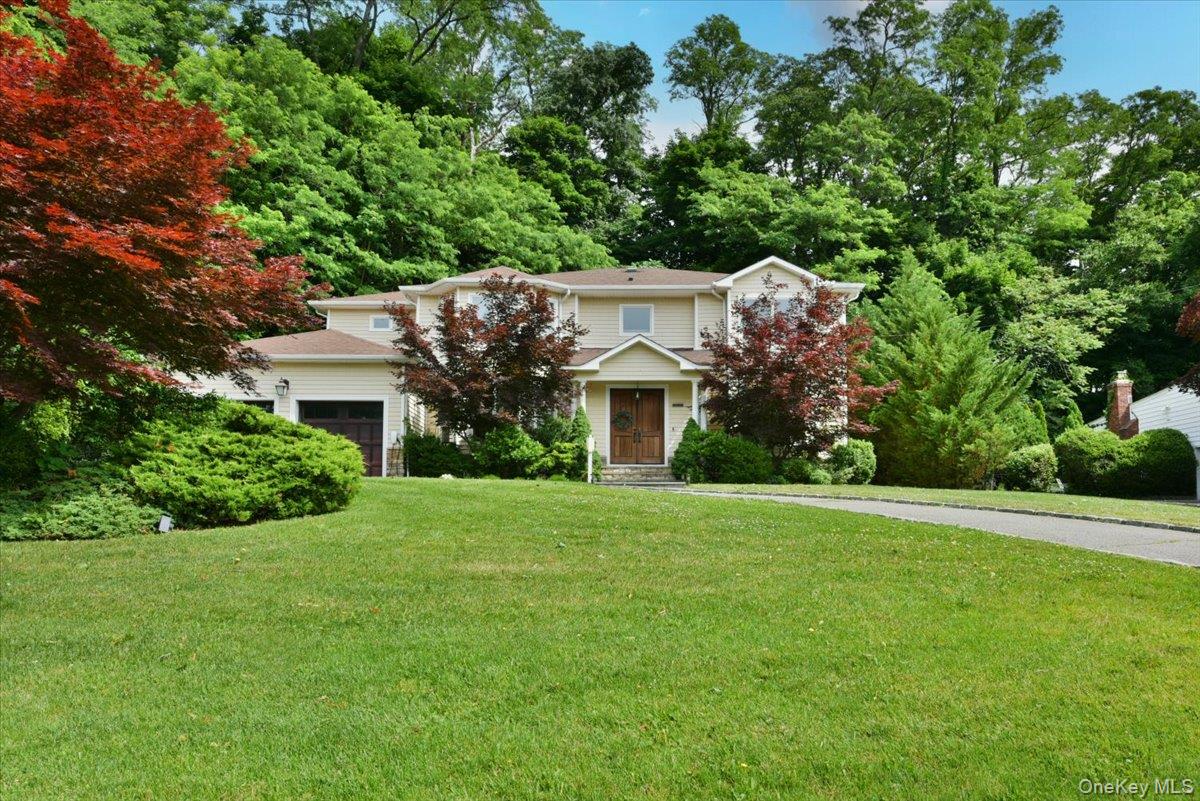 245 Harbor Hill Road, East Hills NY 11576