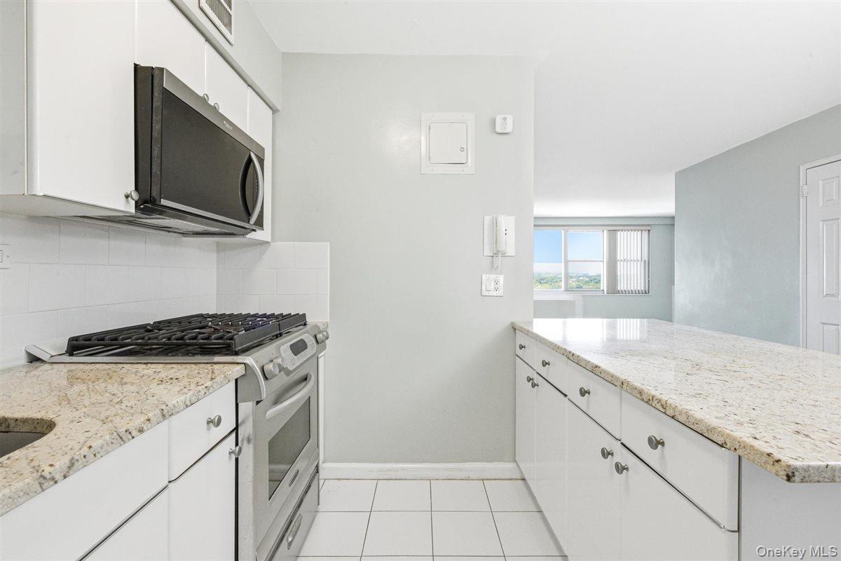 70-25 Yellowstone Boulevard Unit 15P, Forest Hills NY 11375