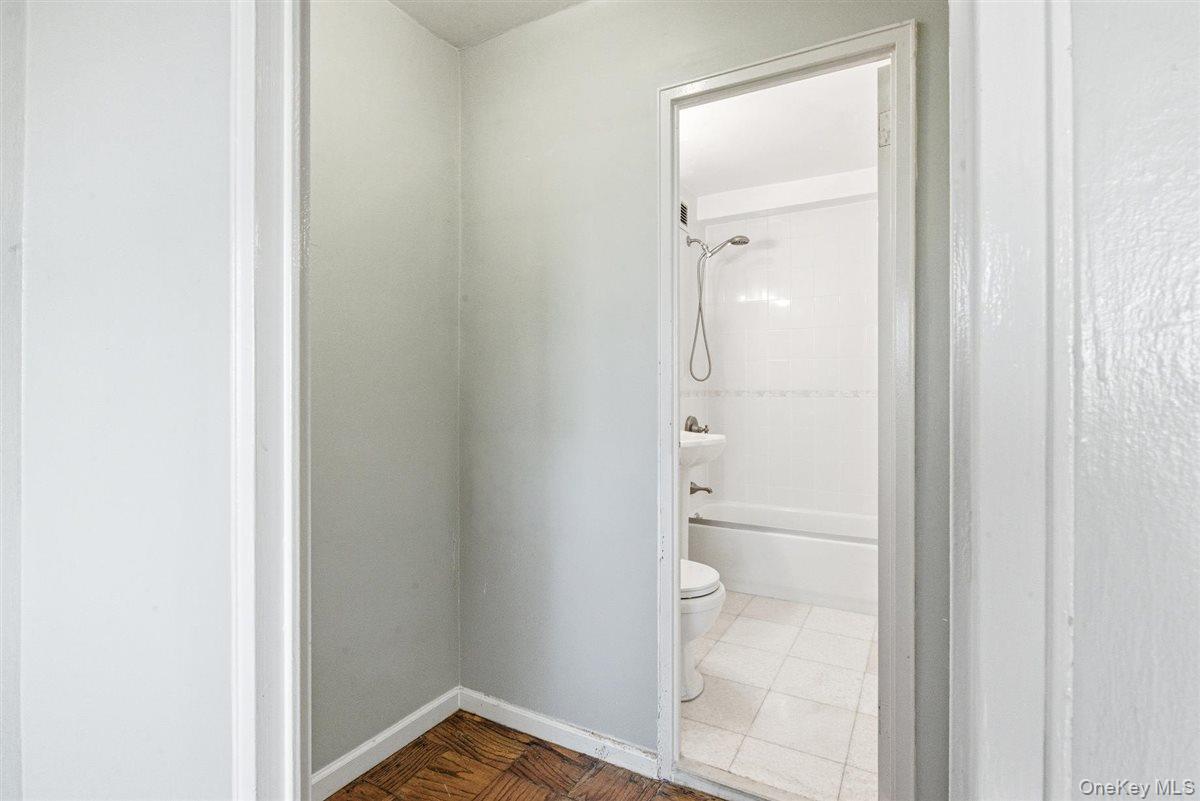 70-25 Yellowstone Boulevard Unit 15P, Forest Hills NY 11375