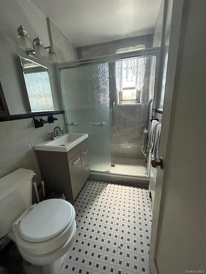 158 06 Cross Island Parkway Unit 6-2, Whitestone NY 11357