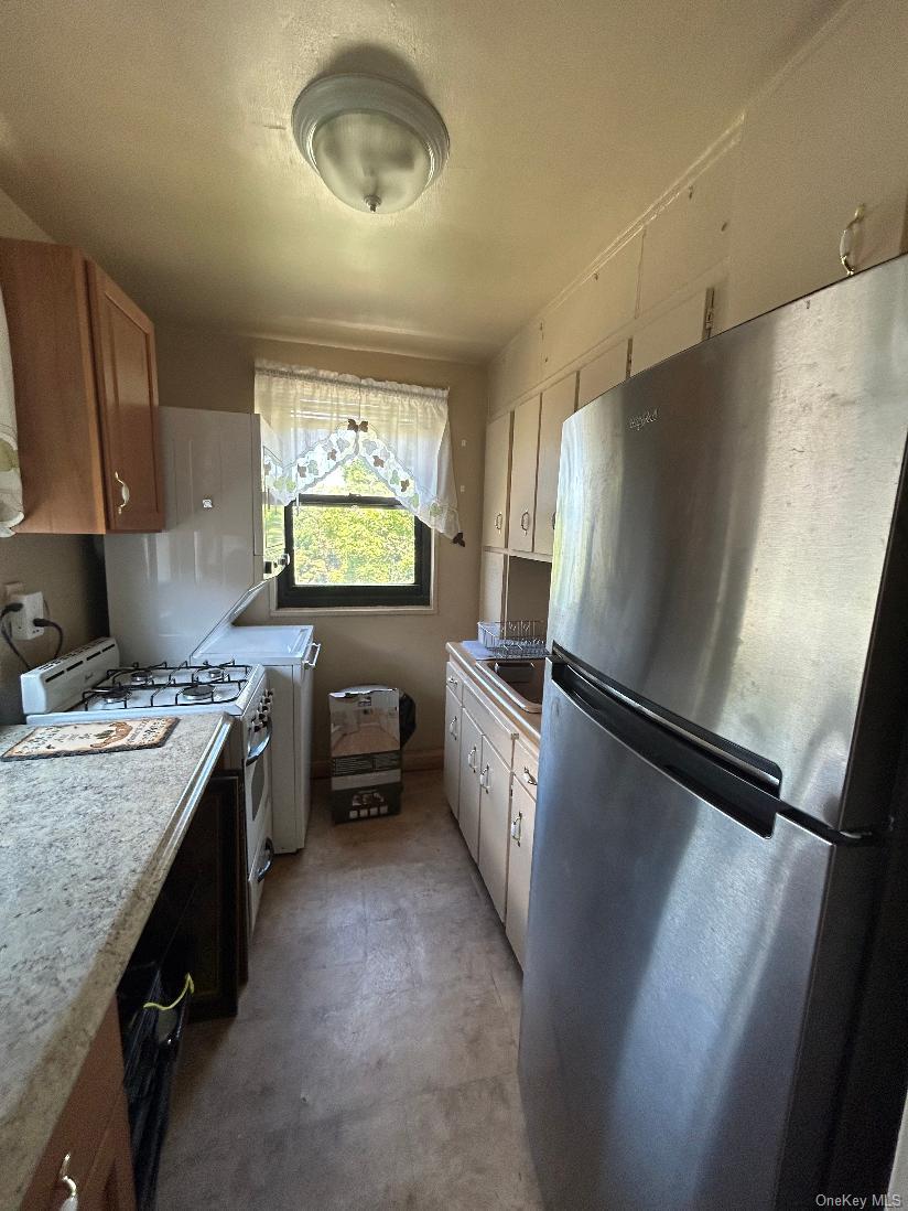 158 06 Cross Island Parkway Unit 6-2, Whitestone NY 11357