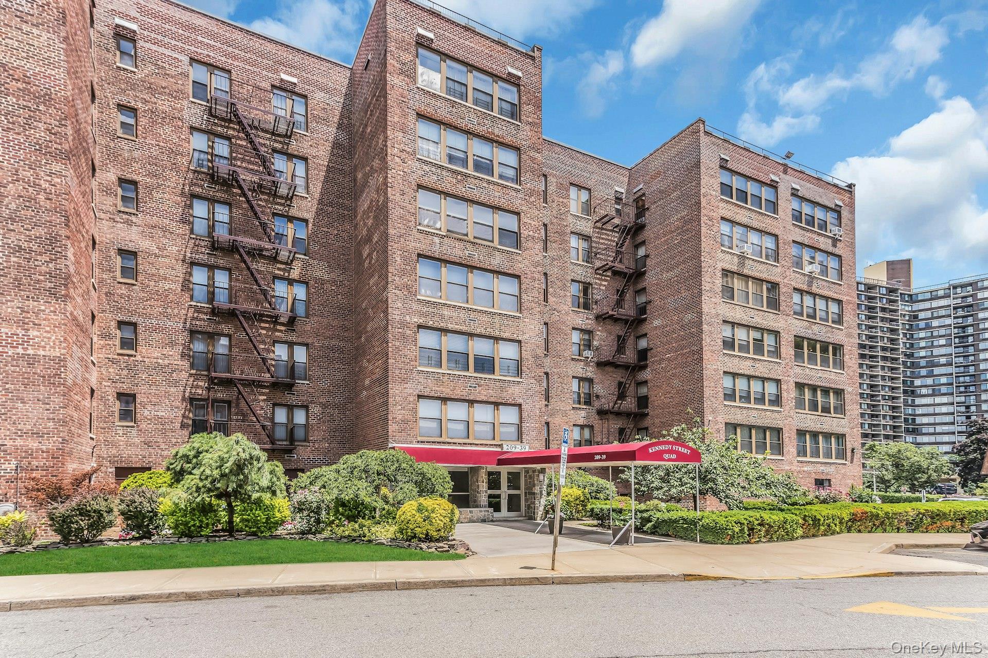 209-39 23rd Avenue Unit 3F, Bayside NY 11360