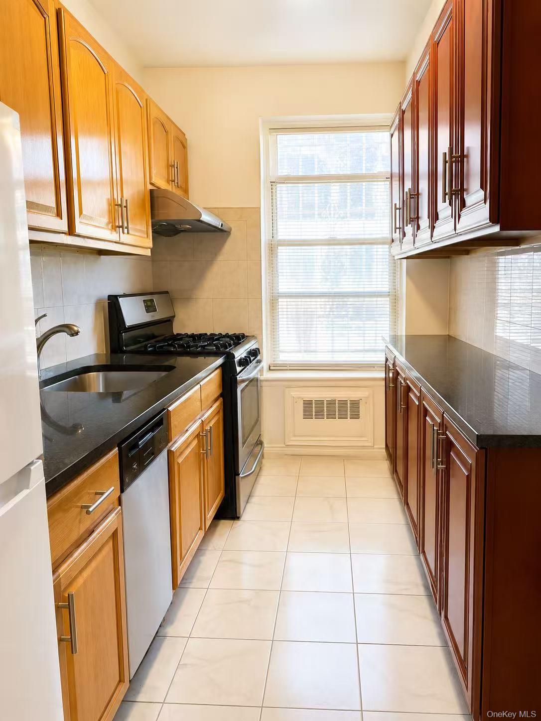 138-25 68th Drive Unit 1A, Flushing NY 11367