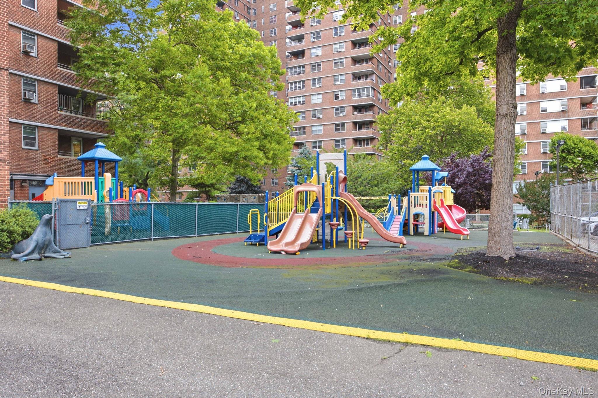 575 Grand Street Unit E1505, Manhattan NY 10002