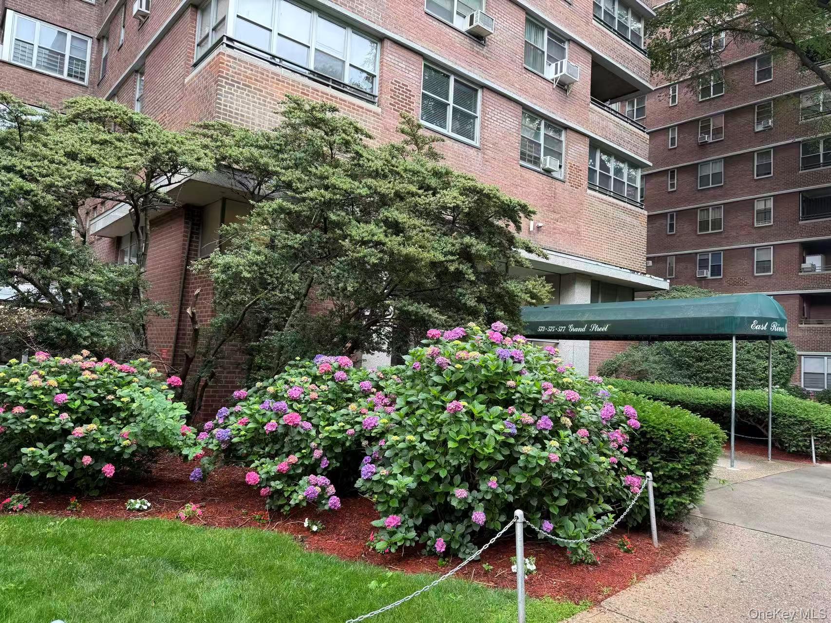 575 Grand Street Unit E1505, Manhattan NY 10002