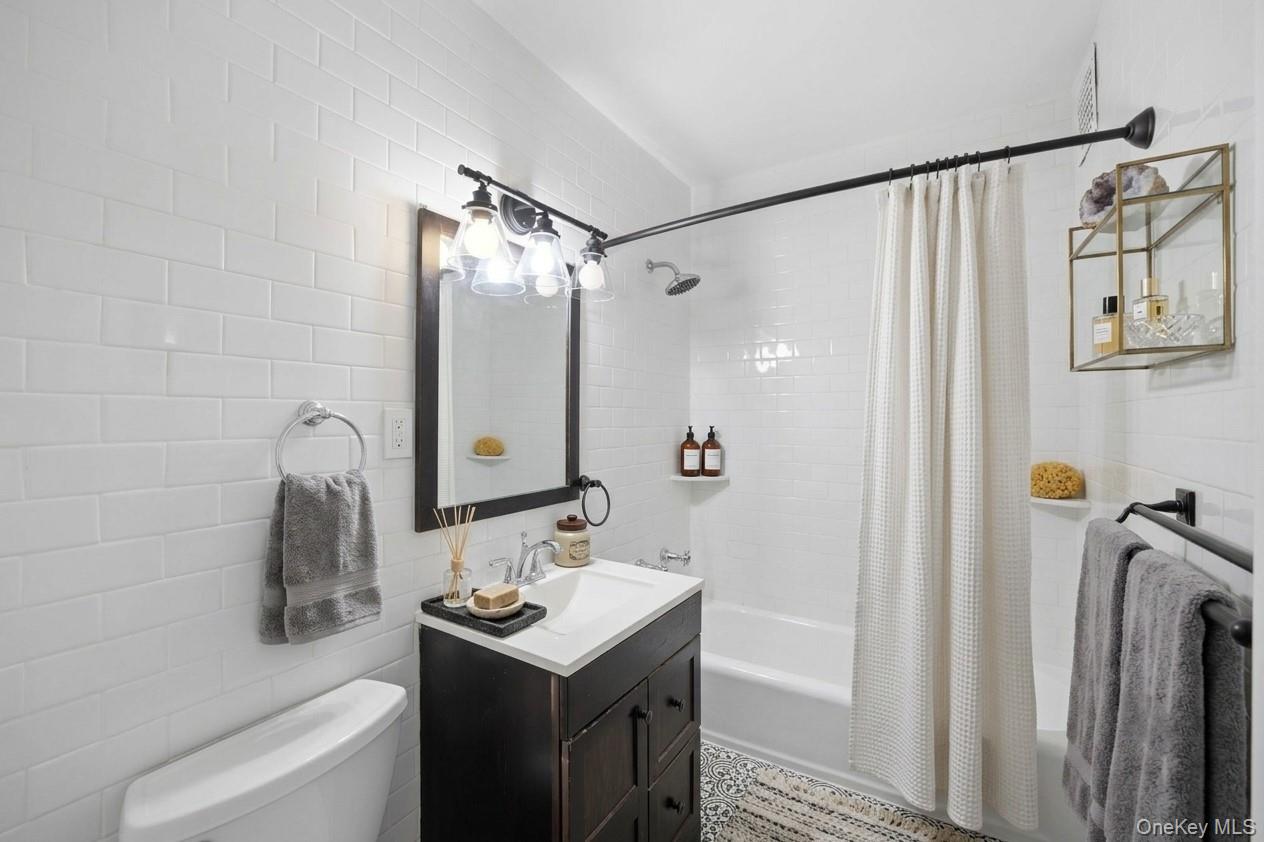 575 Grand Street Unit E1505, Manhattan NY 10002