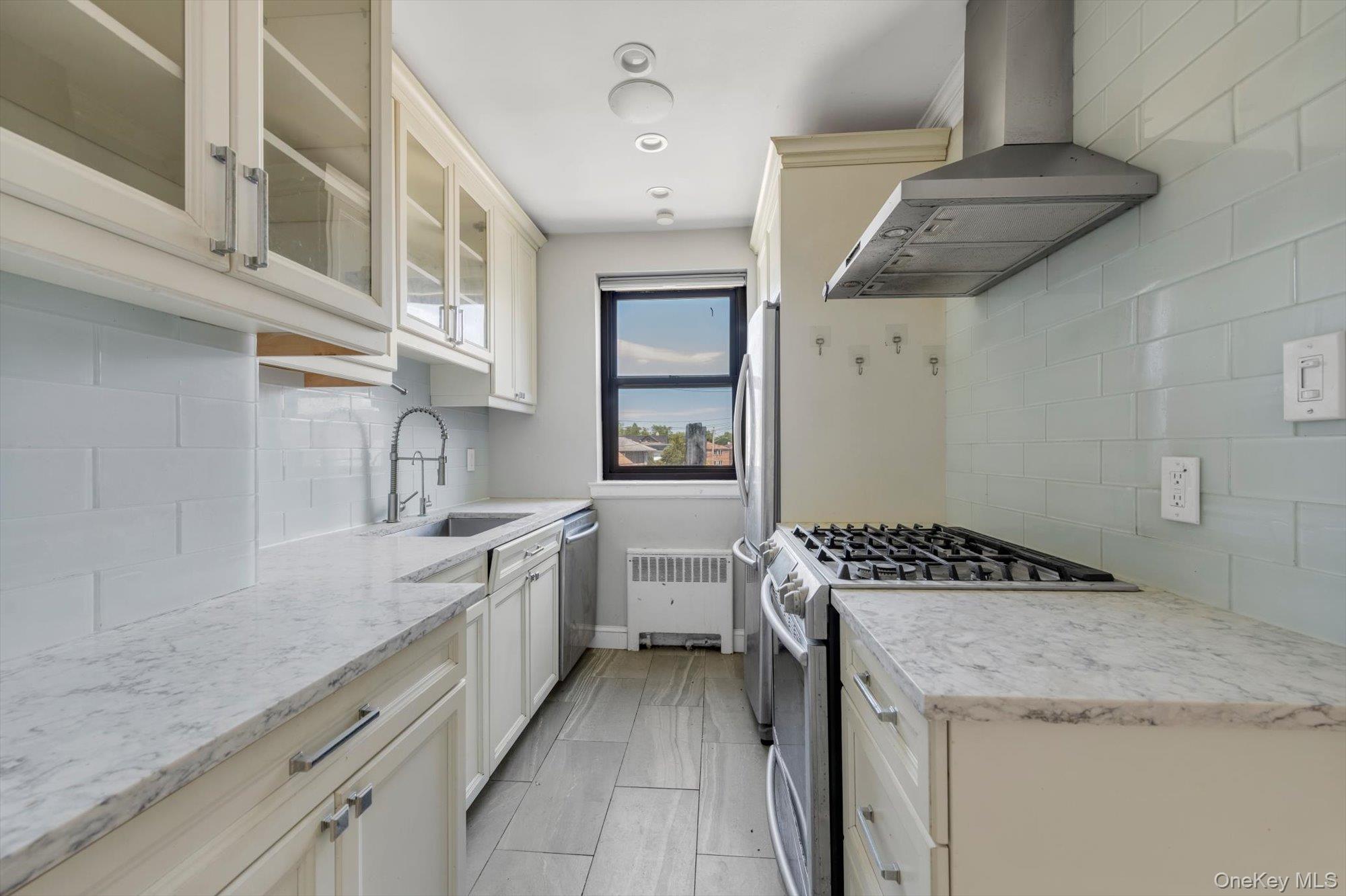 20106 Rocky Hill Road Unit 6G2, Bayside NY 11361