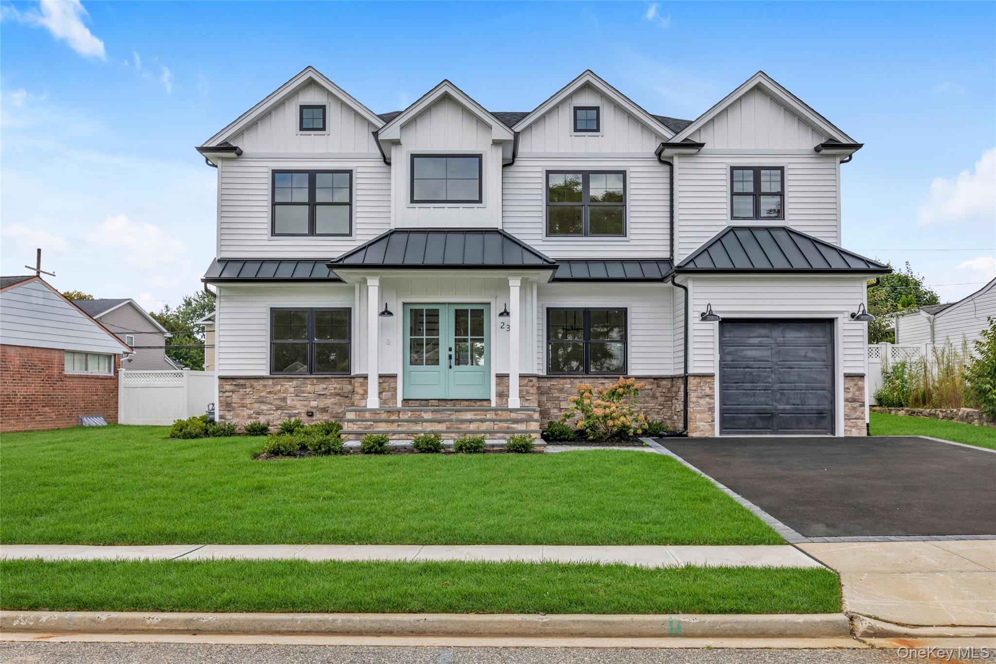 23 Garden Circle, Syosset NY 11791