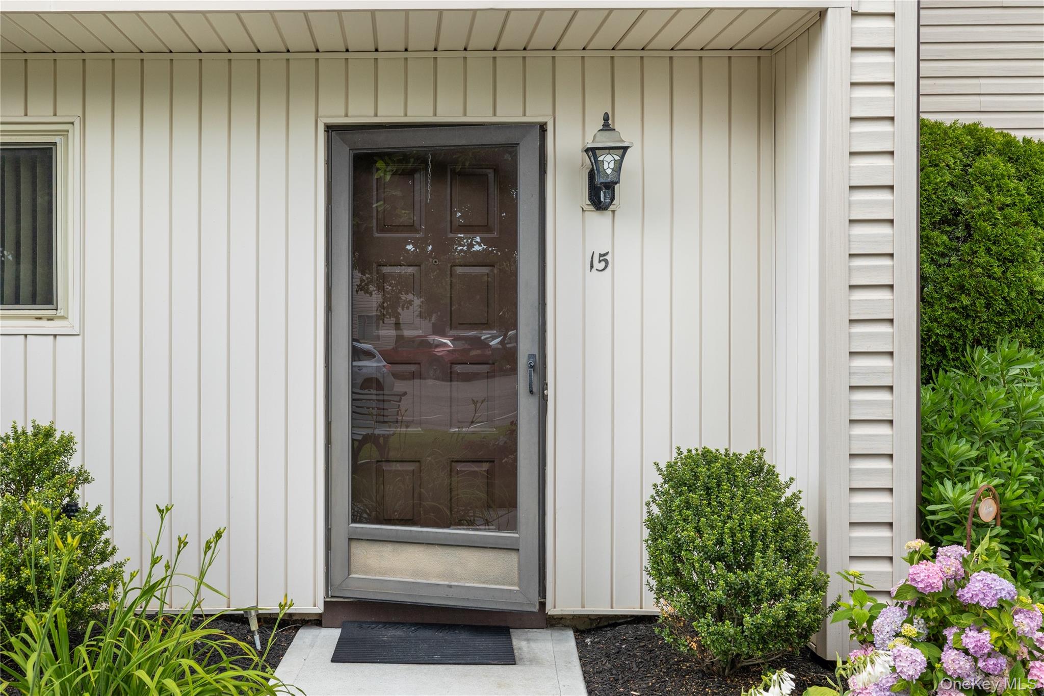 650 newbridge Road Unit 15, East Meadow NY 11554