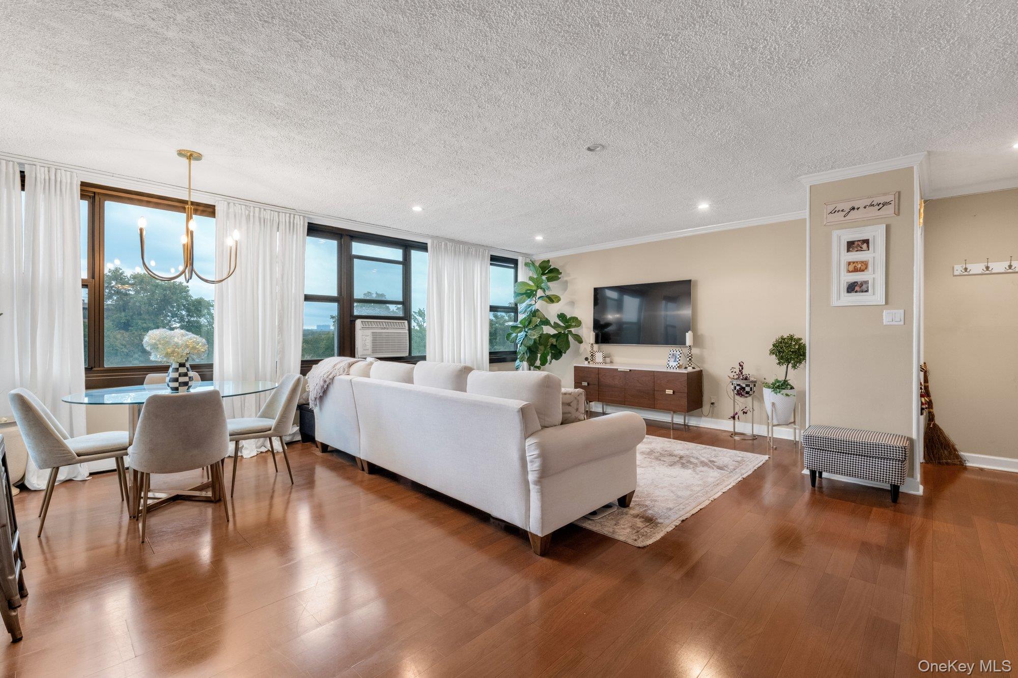 10-24 166 St. Street Unit 7C, Beechhurst NY 11357