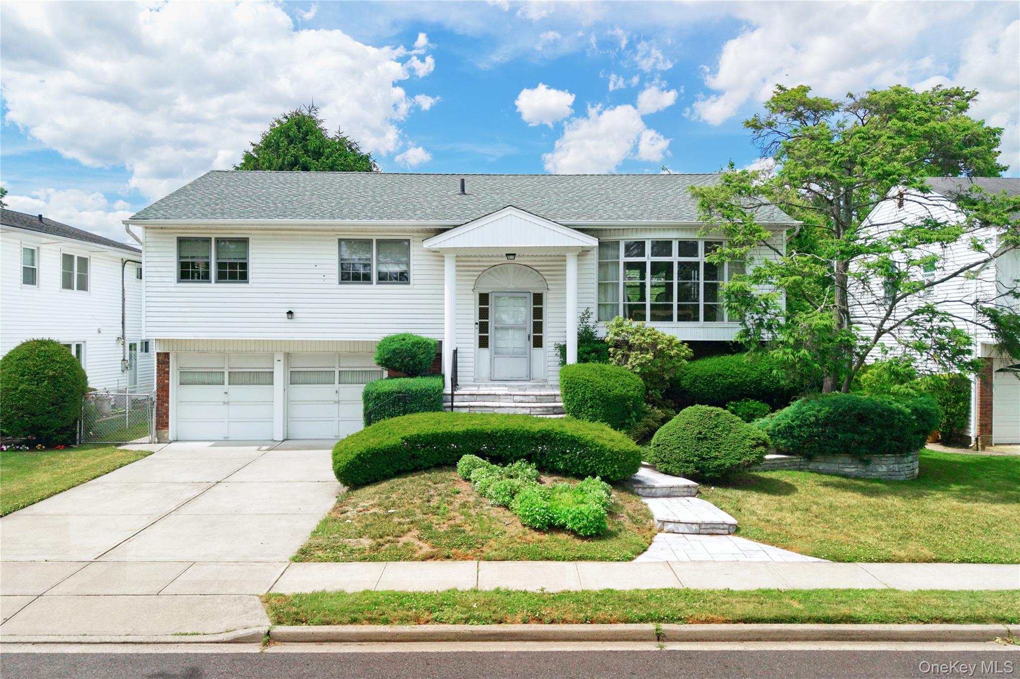 726 University Street, Valley Stream NY 11581