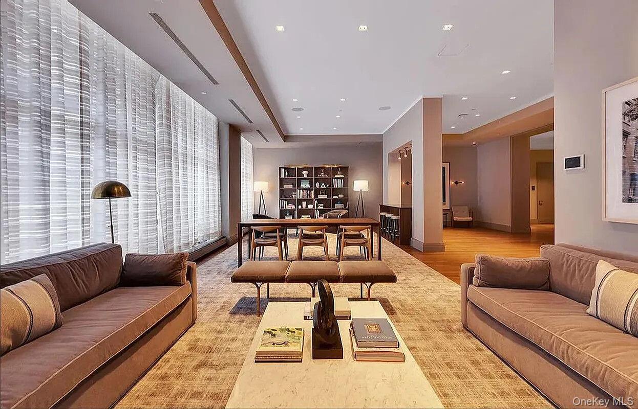 150 CHARLES Street Unit M2, Manhattan NY 10014