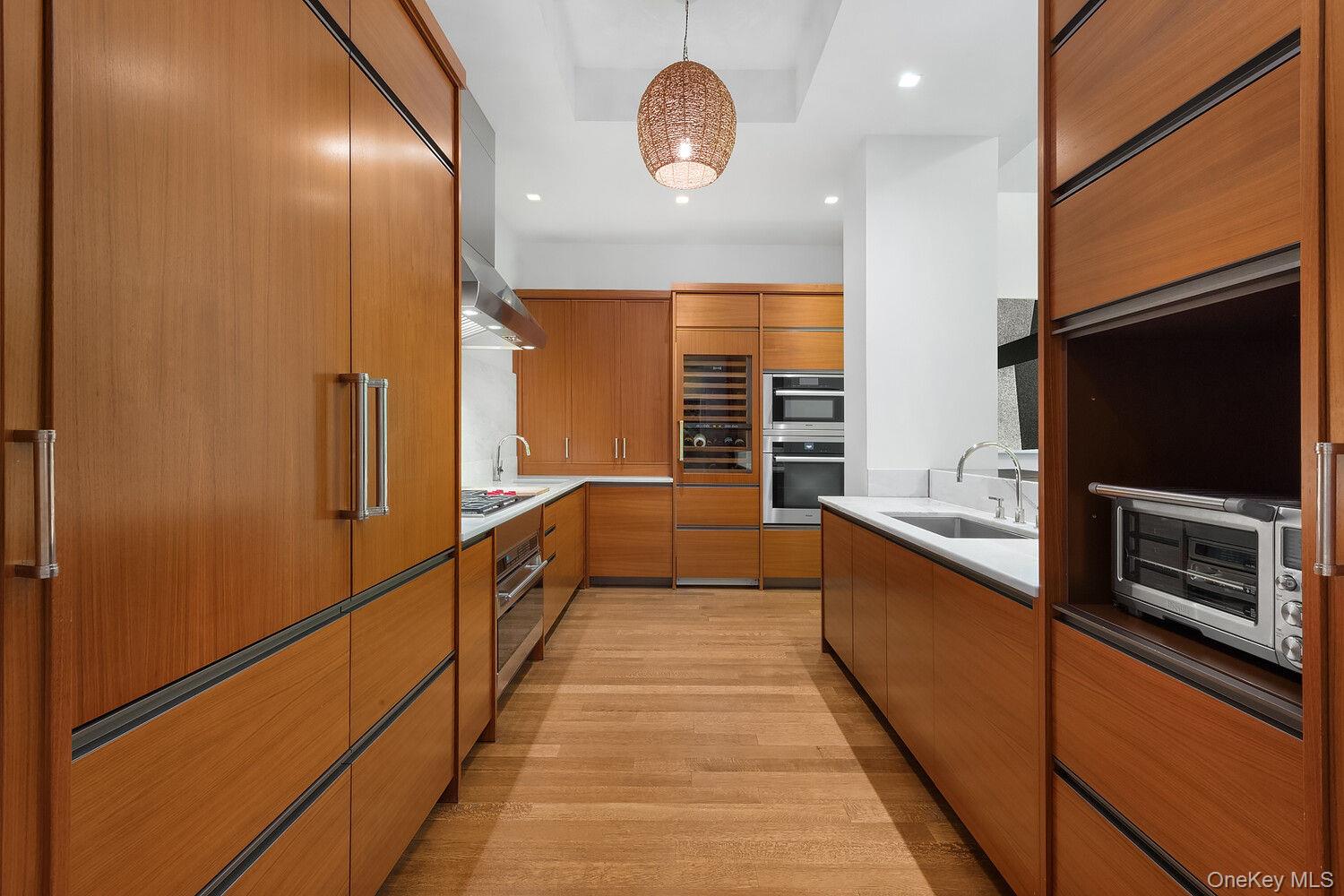 150 CHARLES Street Unit M2, Manhattan NY 10014