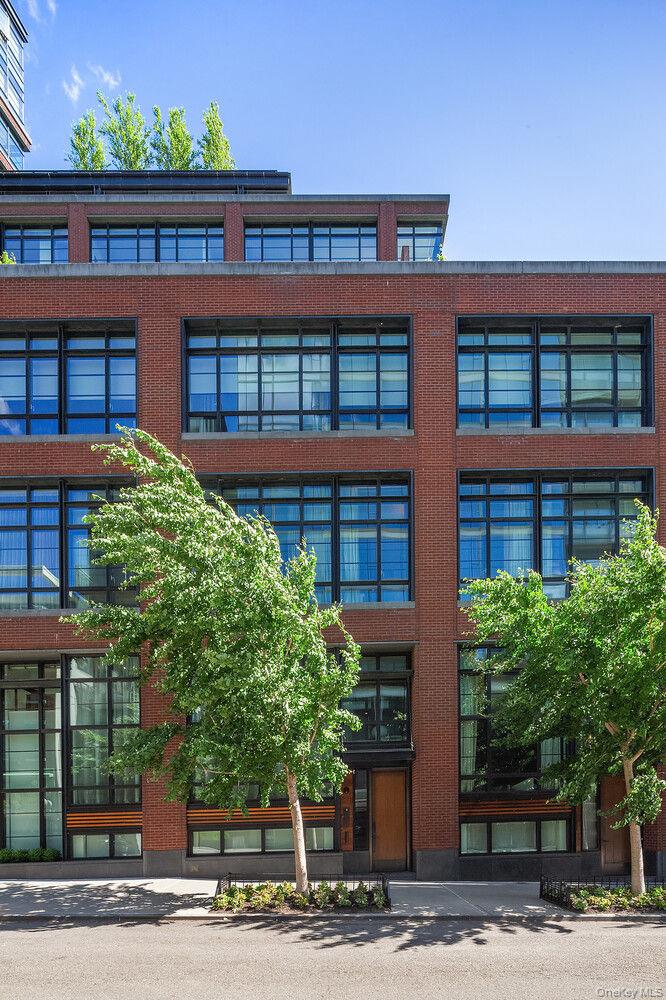 150 CHARLES Street Unit M2, Manhattan NY 10014