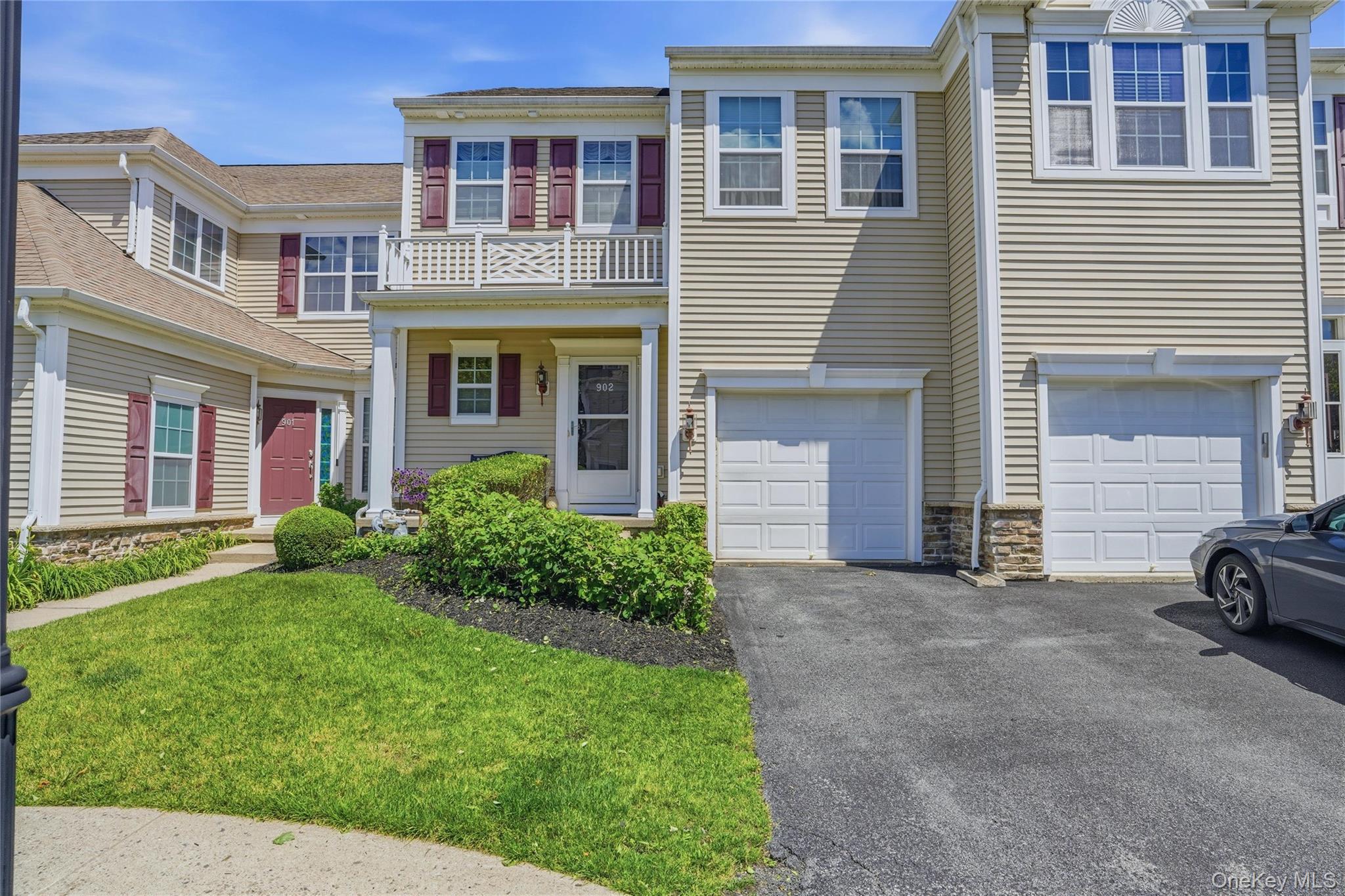 6 Bainbridge Place Unit 902, Newburgh NY 12550