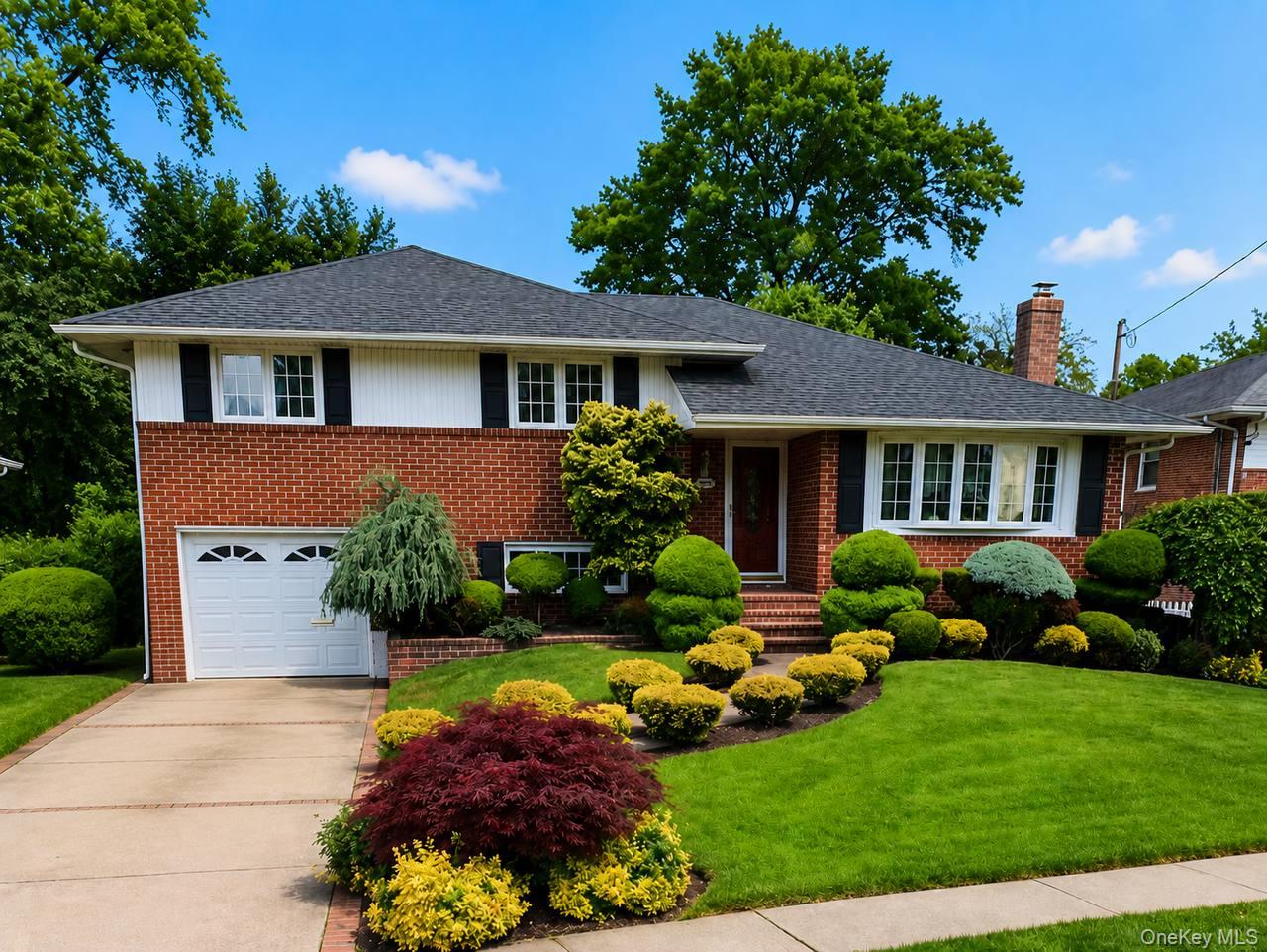 360 Terrace Avenue, Garden City NY 11530