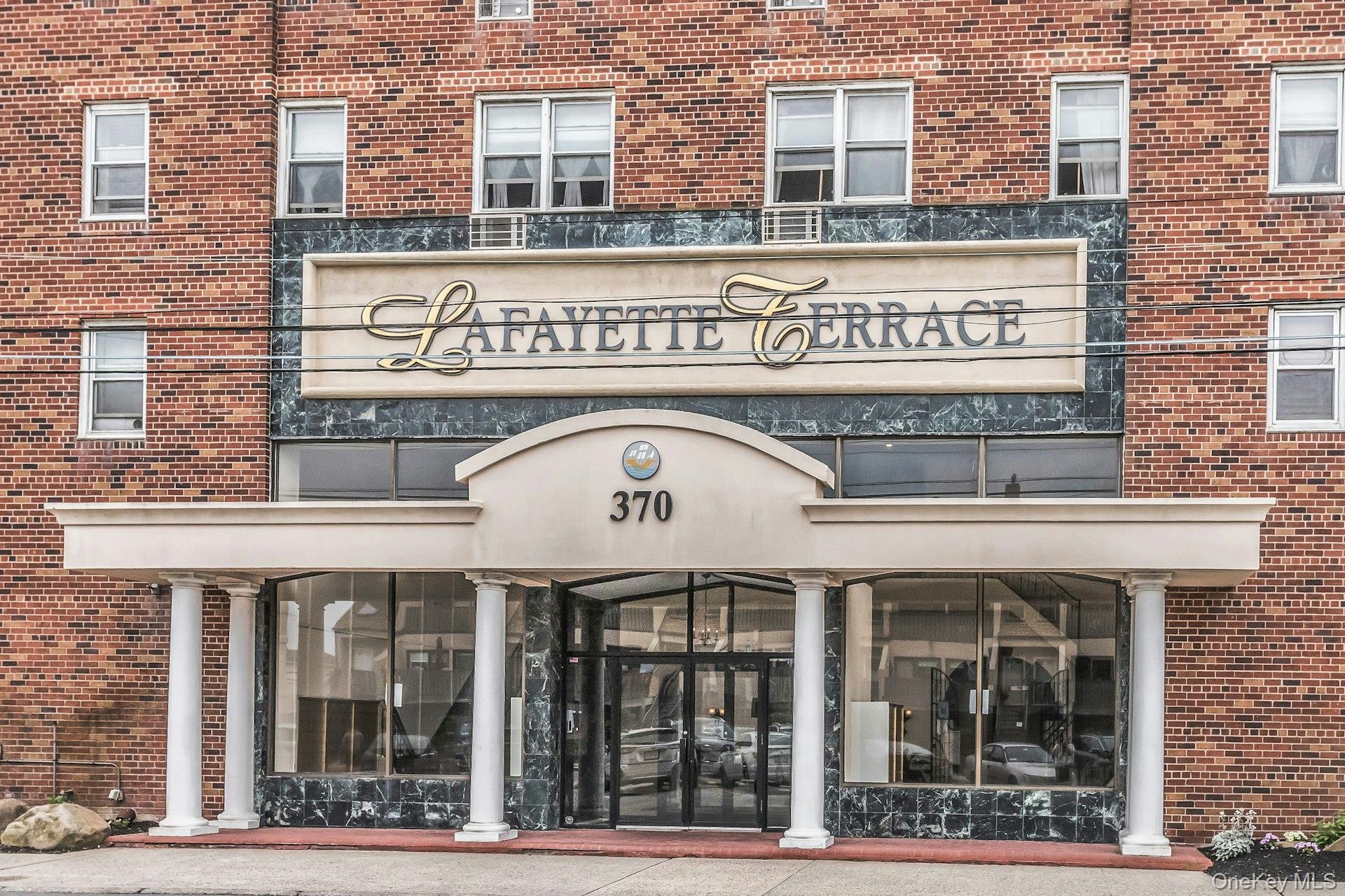 370 W Broadway Unit 4J, Long Beach NY 11561