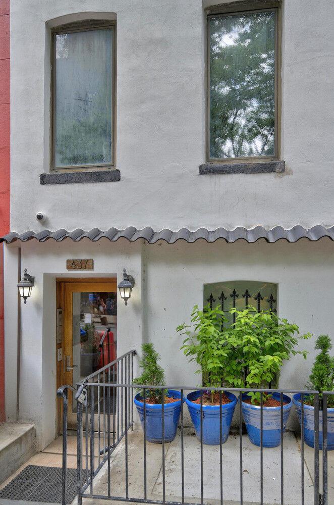 437 W 43RD Street Unit 1G, Manhattan NY 10036