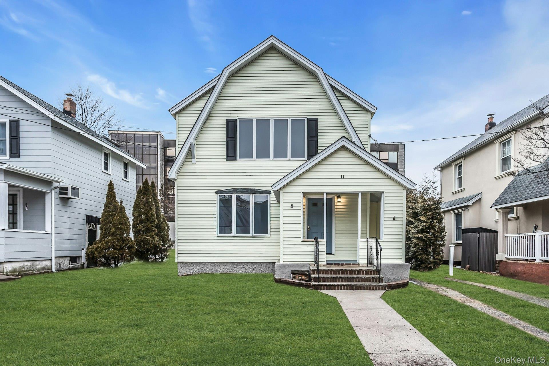 11 Merton Avenue, Lynbrook NY 11563