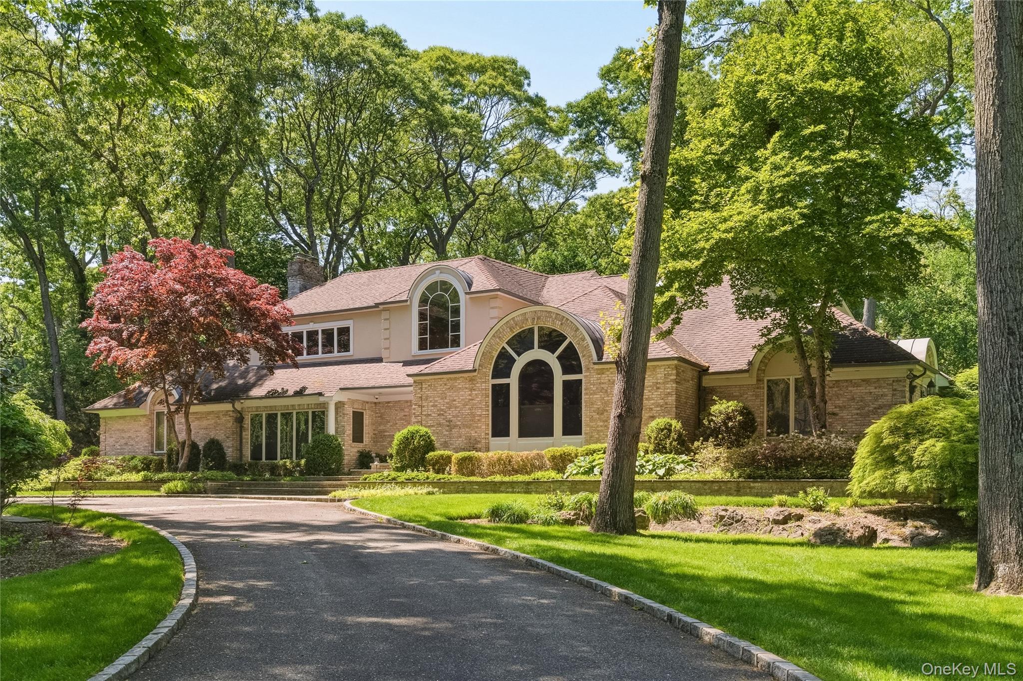 5 Victorian Lane, Brookville NY 11545