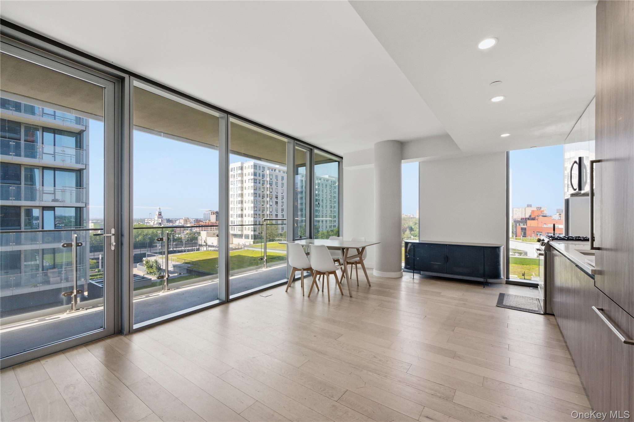 131-01 40th Road Unit 11A, Flushing NY 11354
