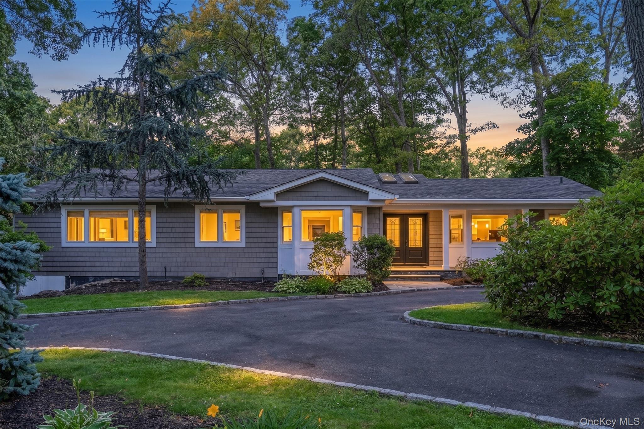 2 Rawlings Drive, Melville NY 11747