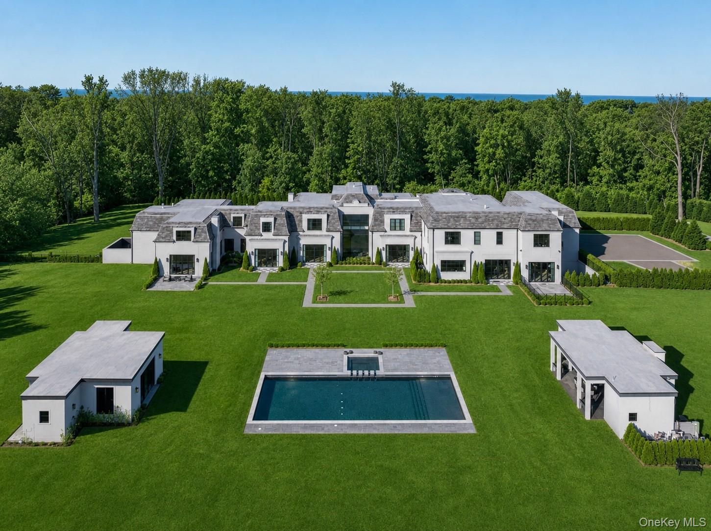 199 Lattingtown Road, Locust Valley NY 11560