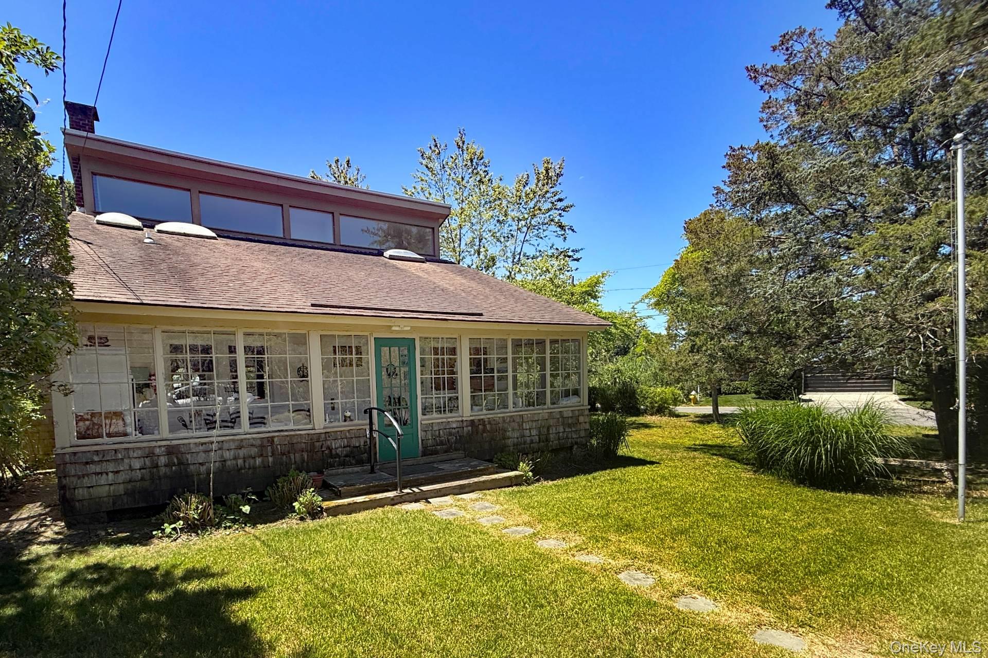 30 Edgemere Drive, Southampton NY 11968