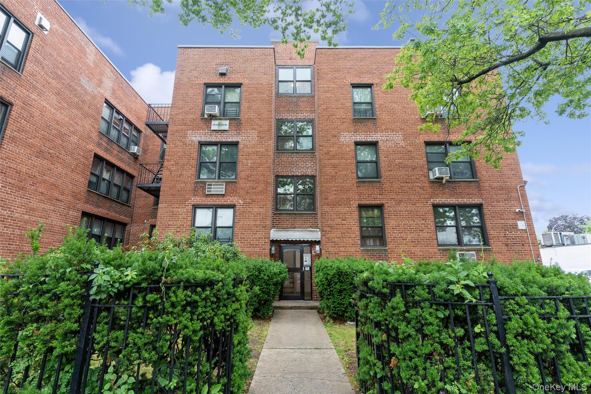 182-12 Horace Harding Expressway Unit 1K, Fresh Meadows NY 11365