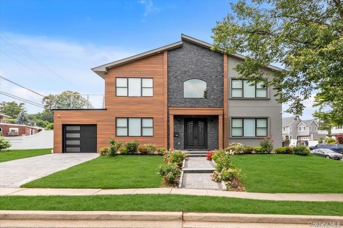 102 Kate Drive, New Hyde Park NY 11040