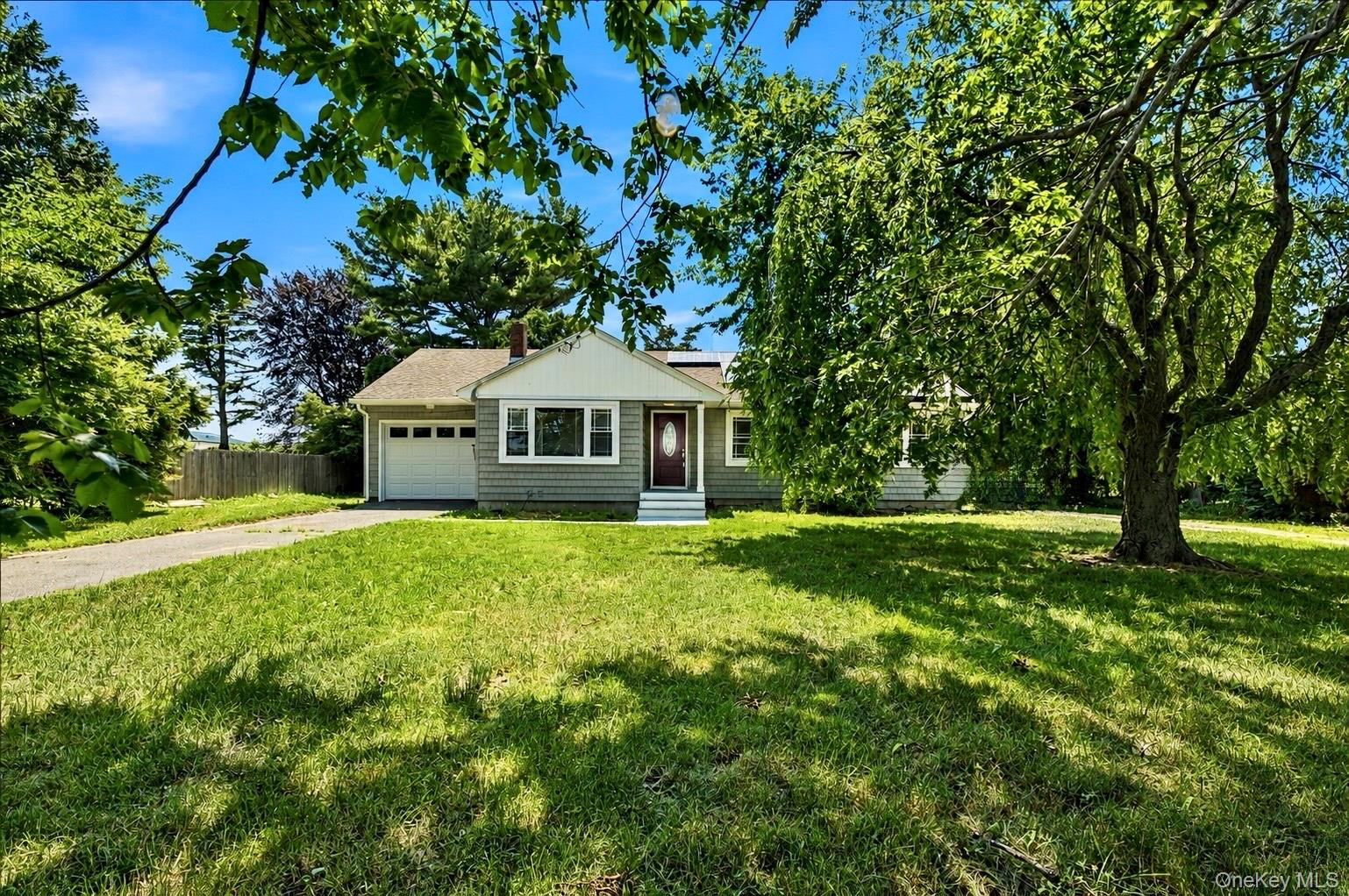 725 Peconic Lane, Peconic NY 11958