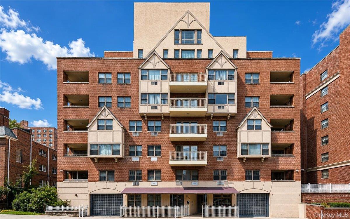 83-75 117th Street Unit 4D, Kew Gardens NY 11415