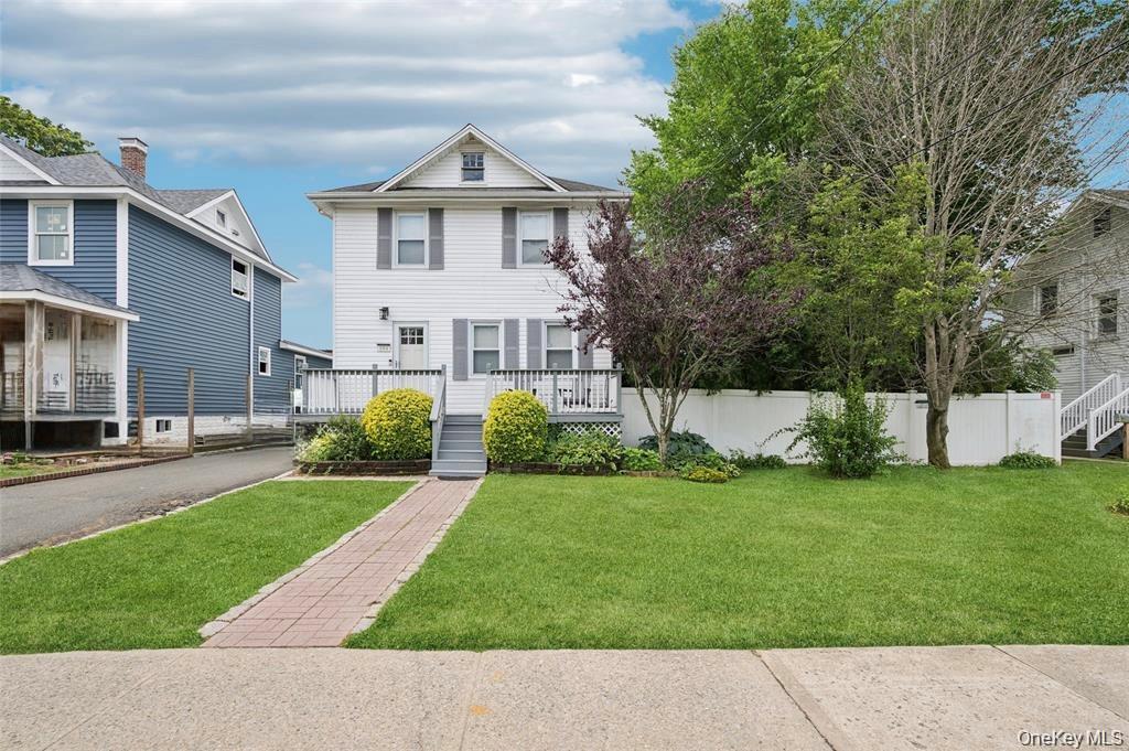 104 Park Avenue, Babylon NY 11702