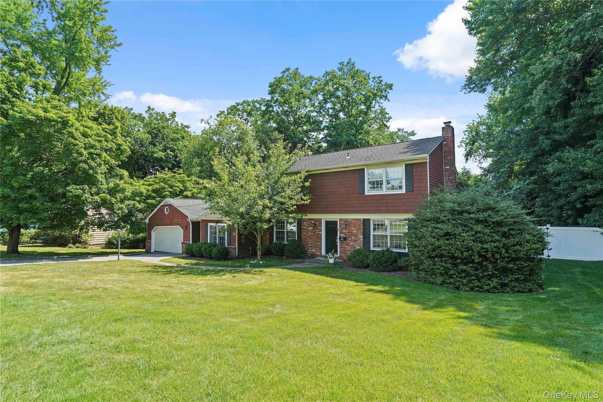 16 Stephens Drive, Tarrytown NY 10591