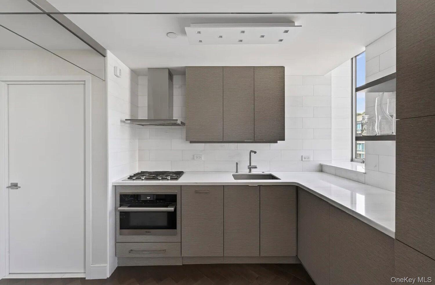 520 W 23RD Street Unit 14D, Manhattan NY 10011