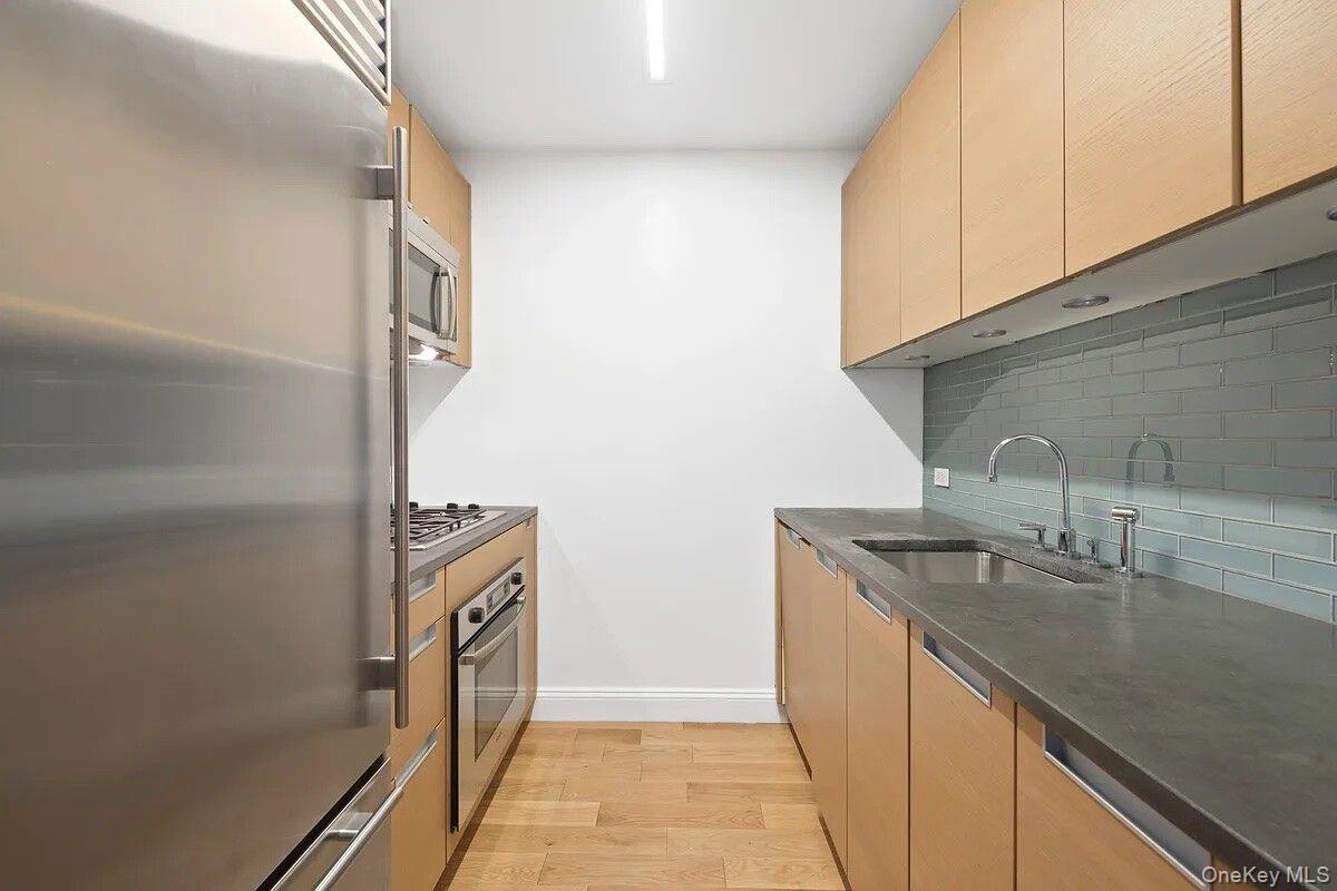 310 W 52ND Street Unit 5A, Manhattan NY 10019