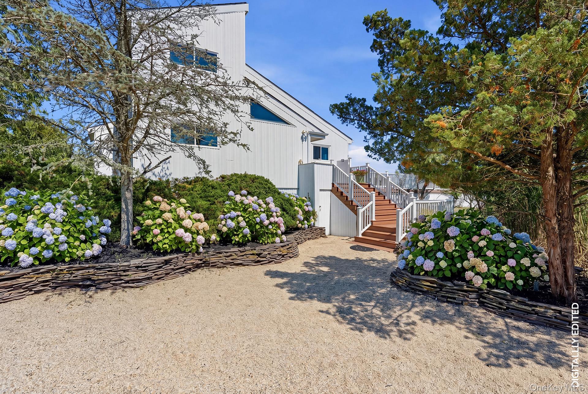 16 Meadow Lane, Westhampton Beach NY 11978