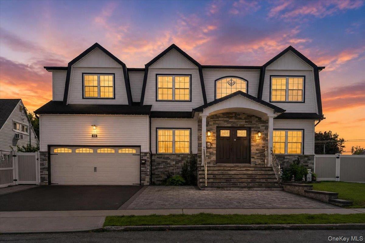 84 Choir Lane, Westbury NY 11590