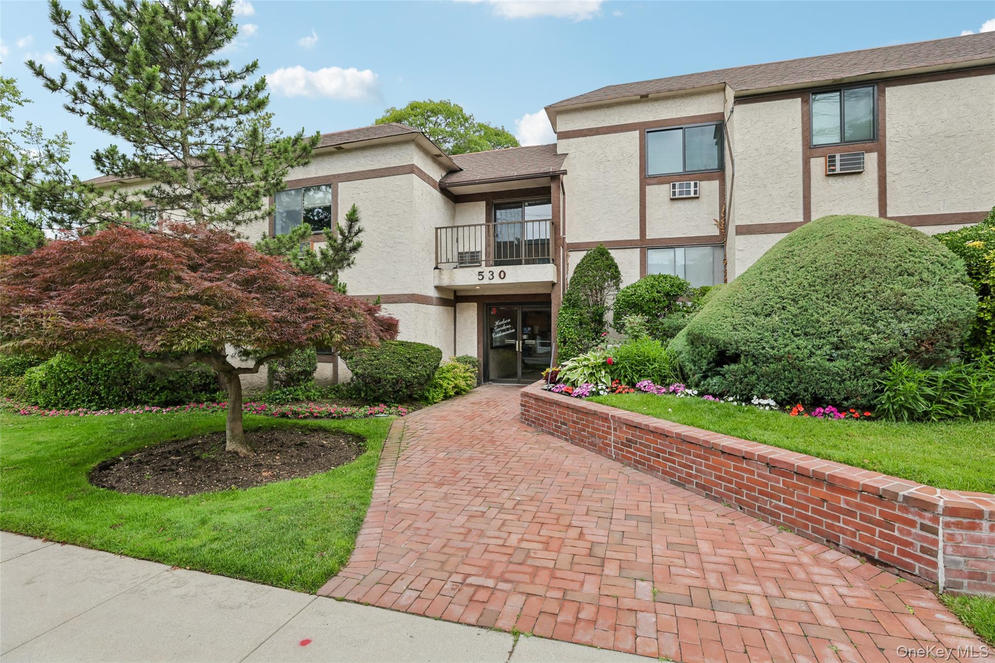 530 Hudson Avenue, Cedarhurst NY 11516