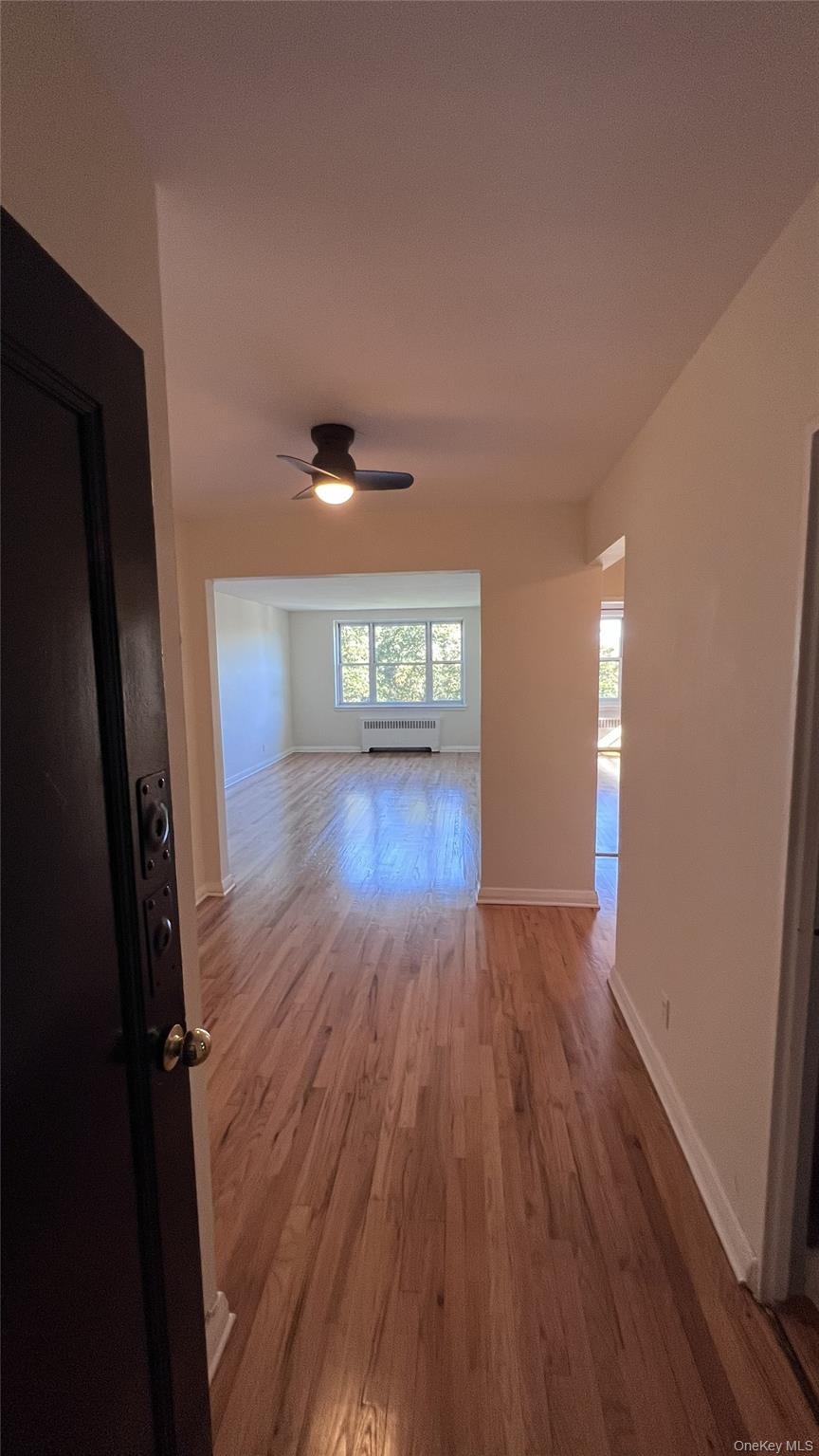 290 Collins Avenue Unit 8E, Fleetwood NY 10552