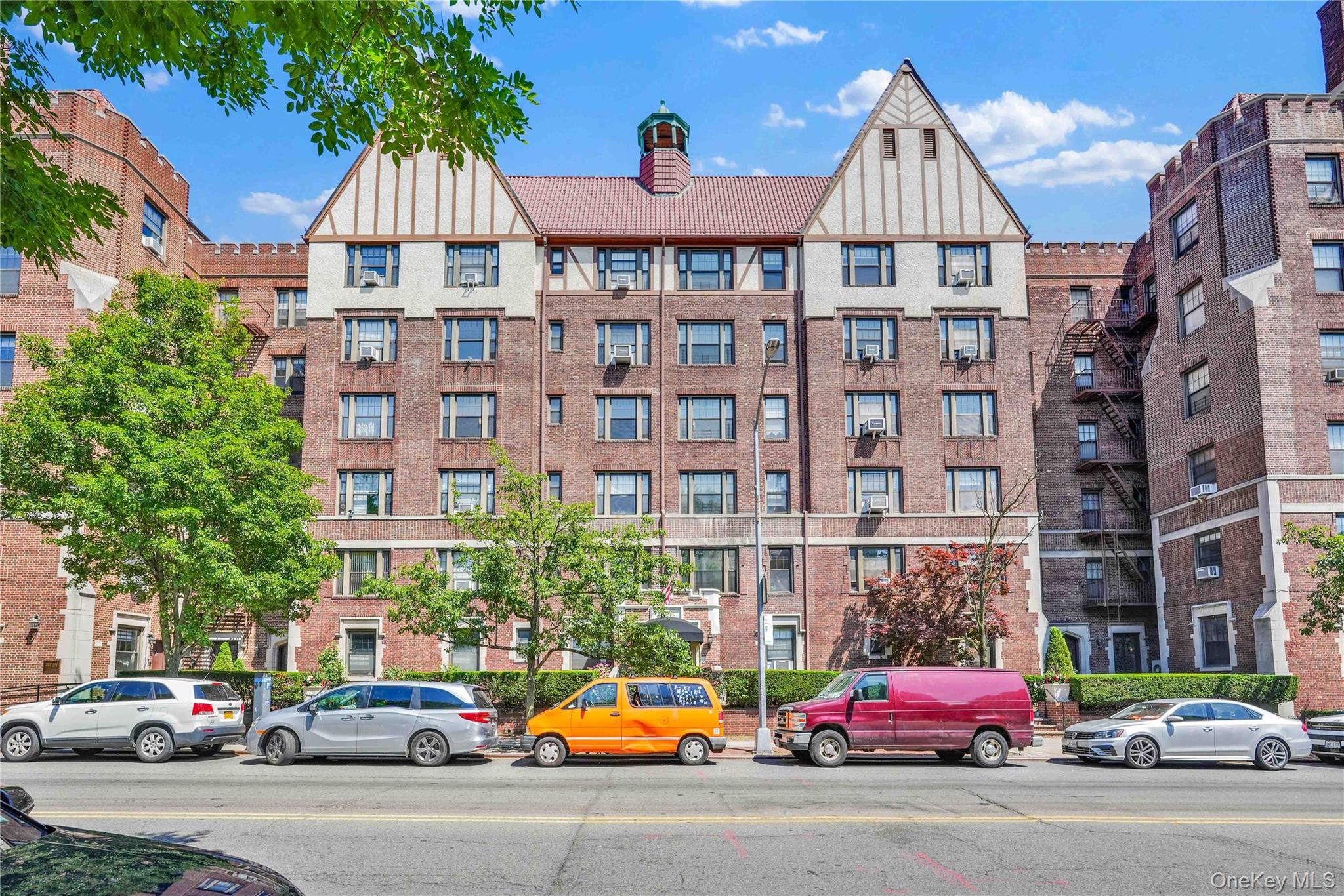 109-14 Ascan Avenue Unit 5A, Forest Hills NY 11375